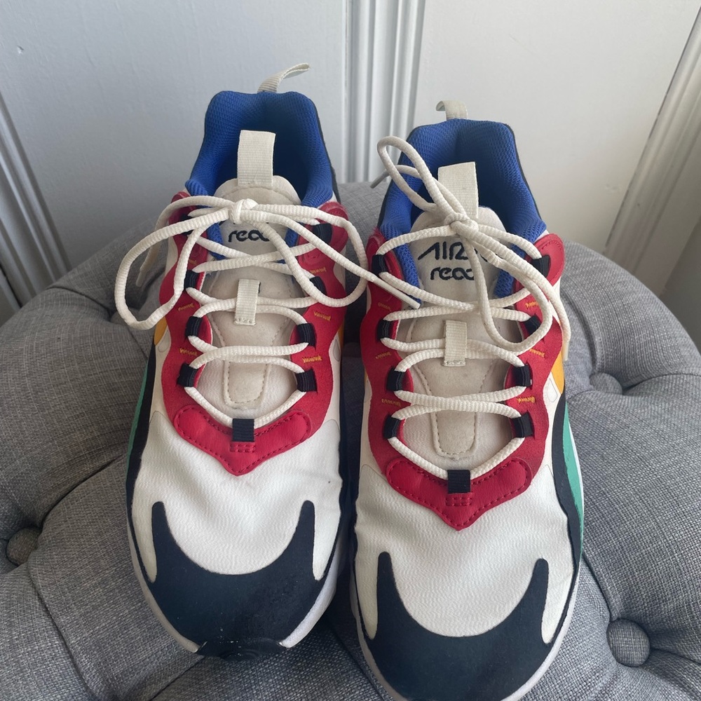 Youth Nike Size 6Y Multi Color